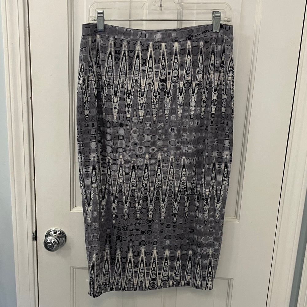 Matty M Gray Patterned Women's pencil Skirt size Large elastic waist, lined